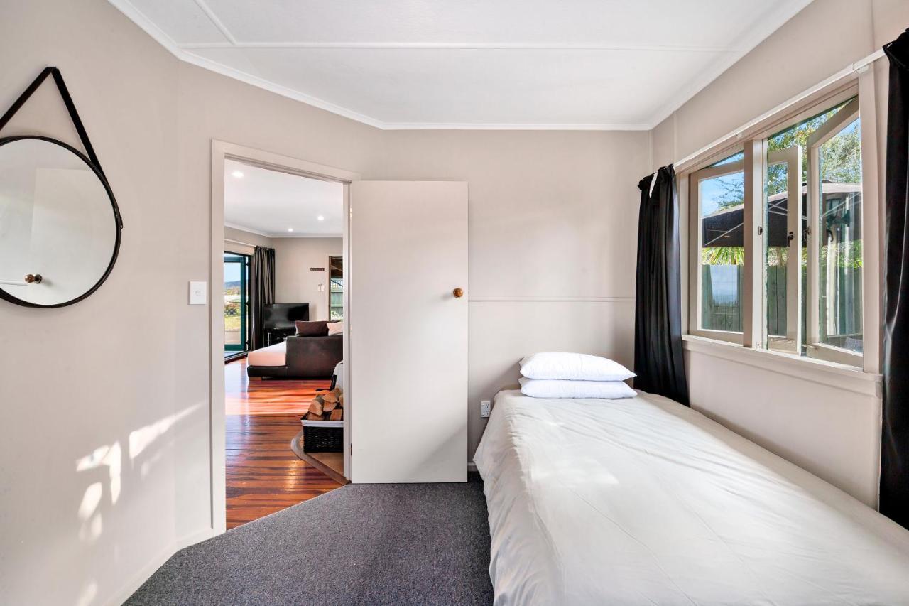 Kaihua Lookout - Taupo Holiday Home Eksteriør bilde